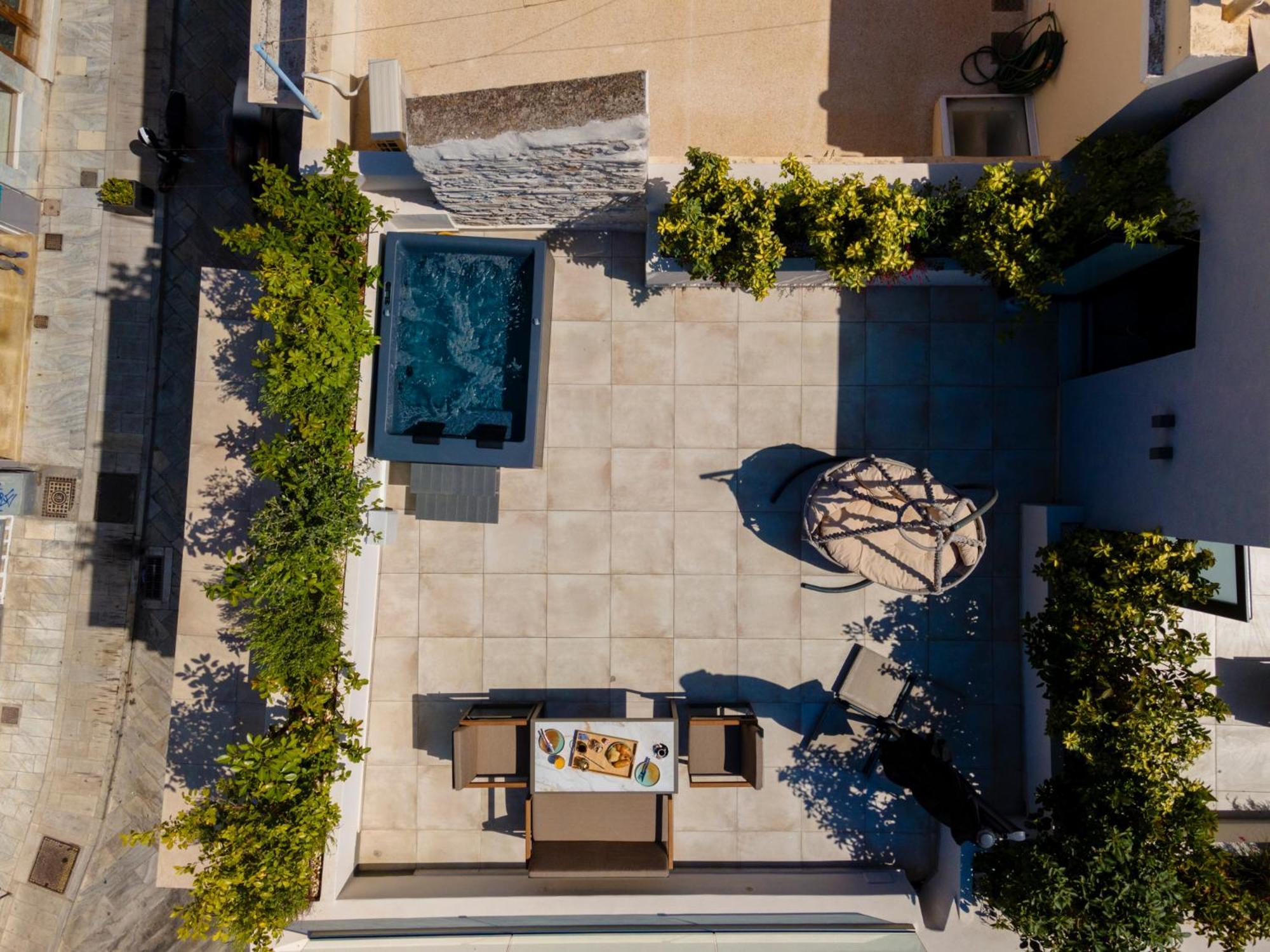 Ninemian Suites Syros Ермополи Екстериор снимка