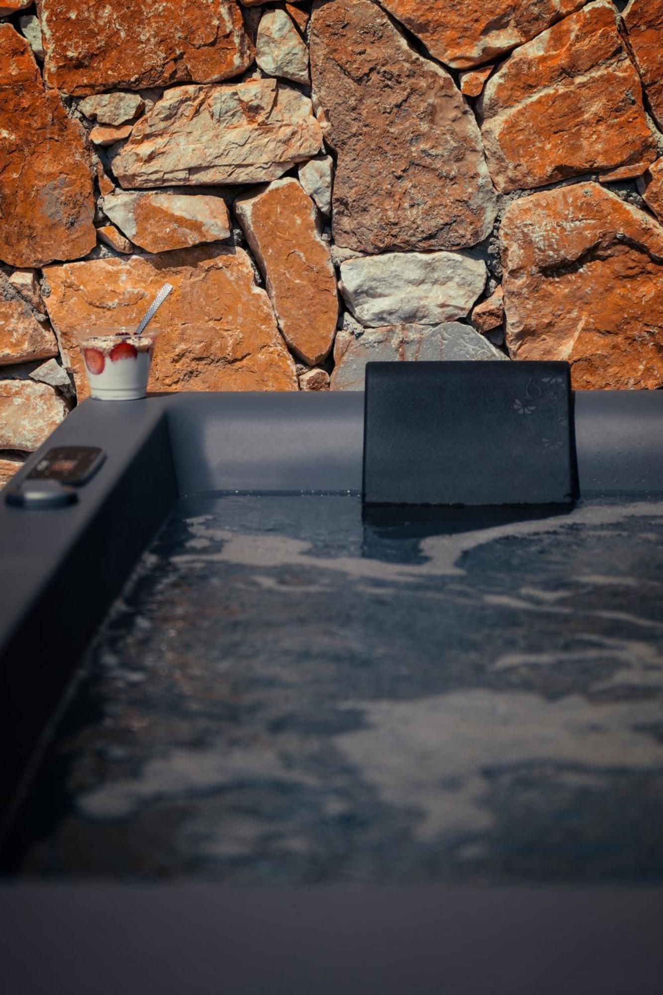 Ninemian Suites Syros Ермополи Екстериор снимка