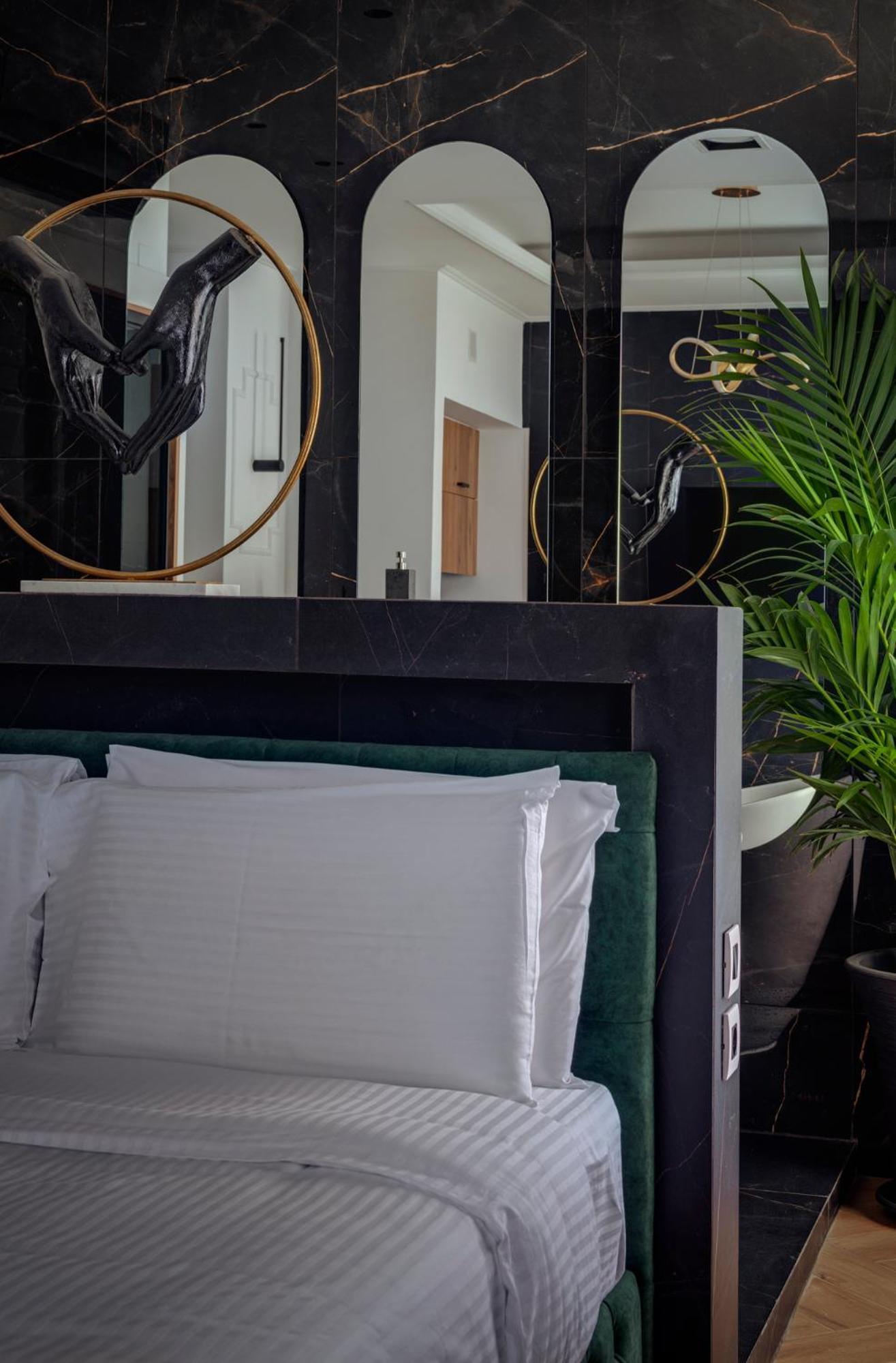 Ninemian Suites Syros Ермополи Екстериор снимка