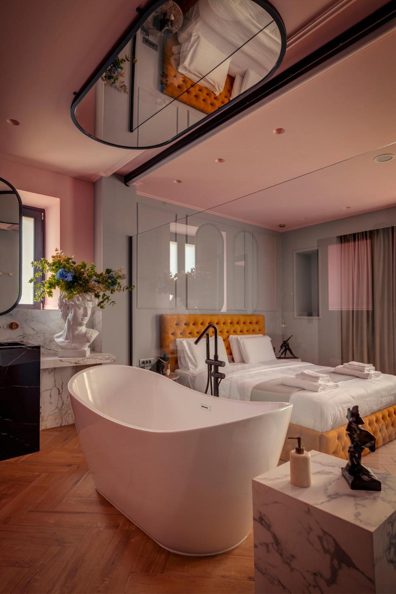 Ninemian Suites Syros Ермополи Екстериор снимка